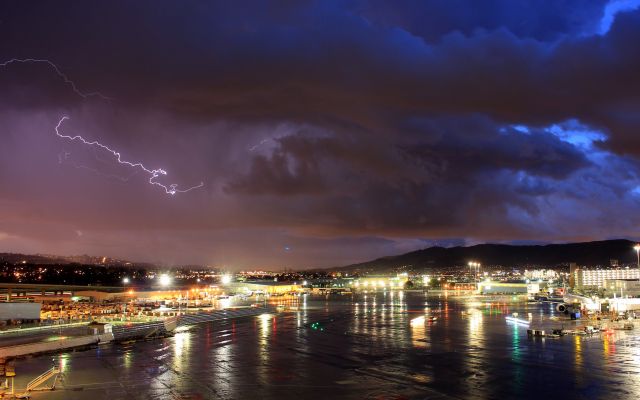 — — - Very rare for SFO to get lightning!