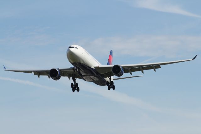 Airbus A330-200 — - A rare visit by a Delta A330-200 to London Heathrow, normally a B767-400.