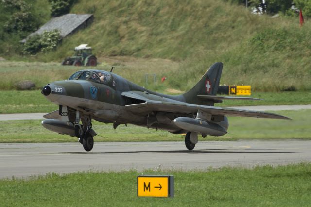 Hawker Hunter (J4203)