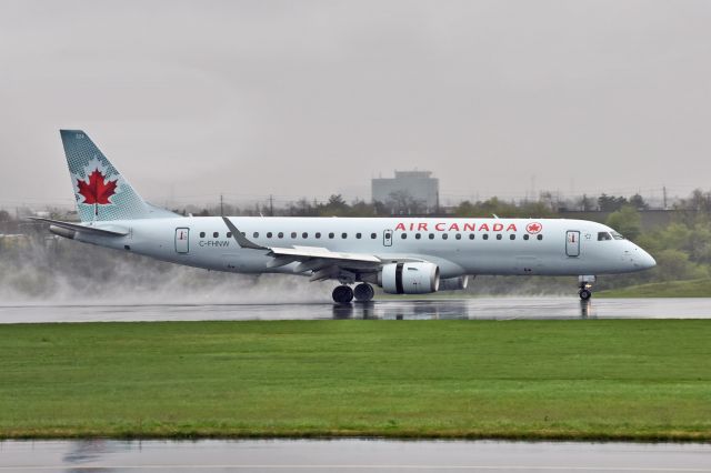 Embraer ERJ-190 (C-FHNW)