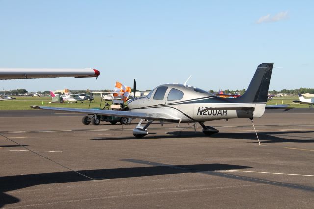 Cirrus SR-22 (N200AR)