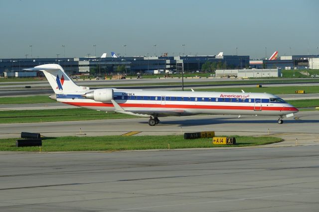 Canadair Regional Jet CRJ-700 (N529EA)