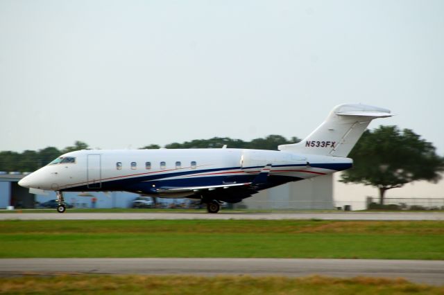 Bombardier Challenger 300 (N533FX) - 2013 Sun n Fun Parade of Planes