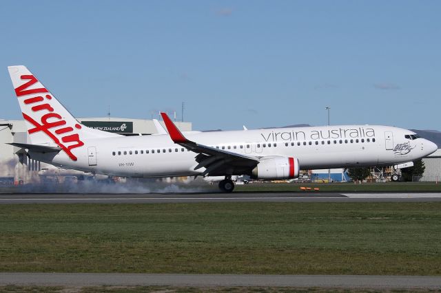 Boeing 737-800 (VH-YIW) - on 27 September 2018