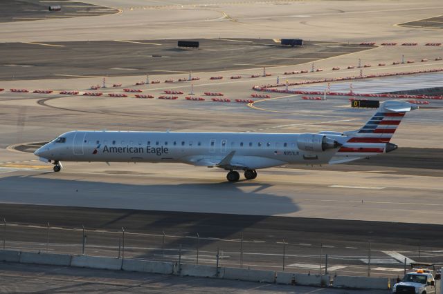 Canadair Regional Jet CRJ-900 (N951LR)