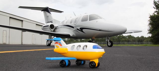 Eclipse 500 (N500CE)