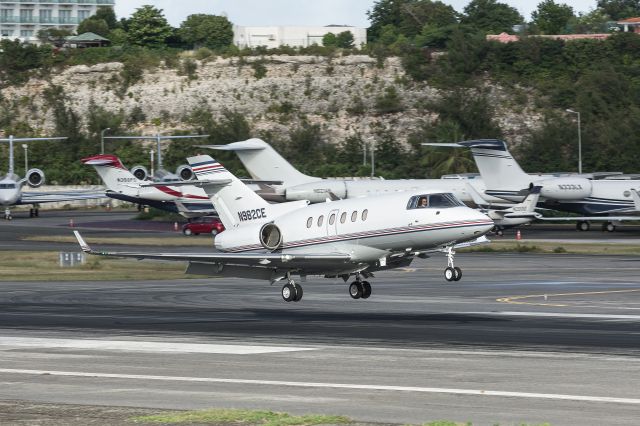 Hawker 800 (N982CE)