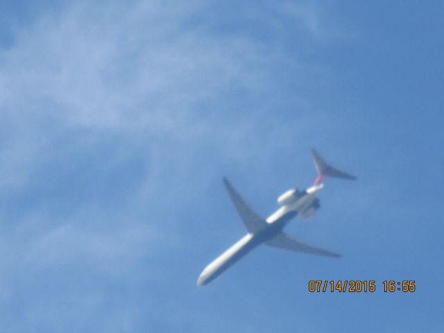 McDonnell Douglas MD-88 —