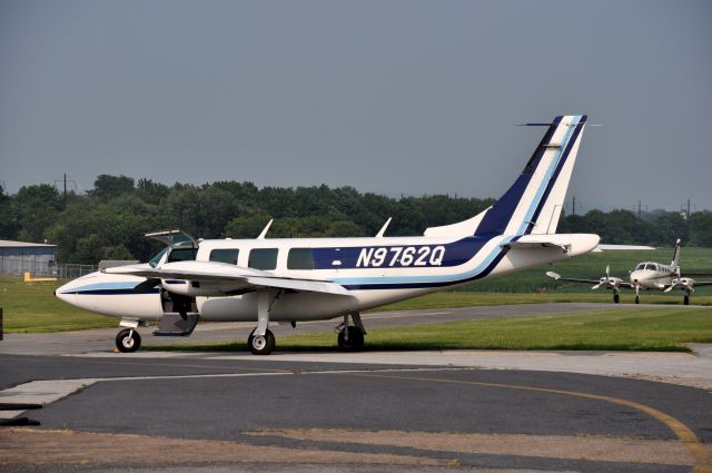 Piper Aerostar (N9762Q) - Intercorse PA airfield