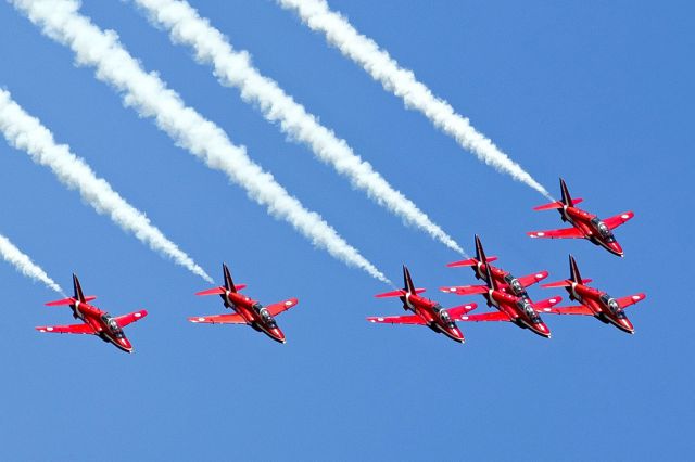 — — - The Fabulous Red Arrows Hawks over Jersey Channel Islands Sept 2012