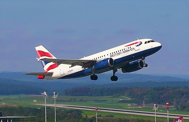 Airbus A319 (G-EUPY) - Departing to Heathrow