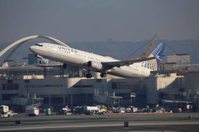 Boeing 737-900 (N36447)