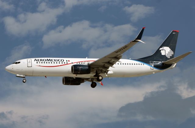 Boeing 737-800 (N377AR) - AeroMexico / Boeing 737-86J - MSN 37753 / N377AR / MMMX 06/2019