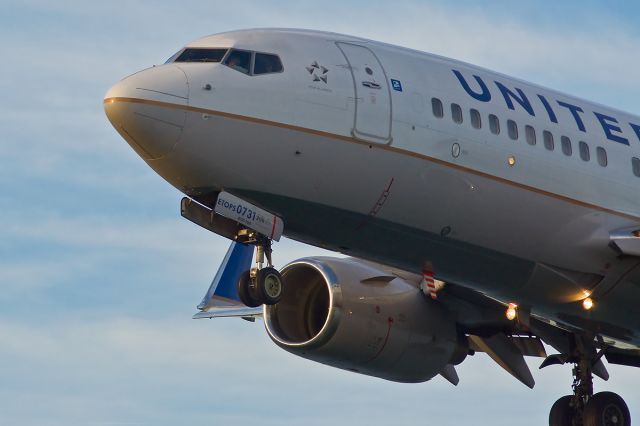 Boeing 737-700 (N14731) - ETOPS and Winglets ! !