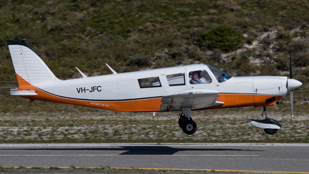 Piper Saratoga (VH-JFC)