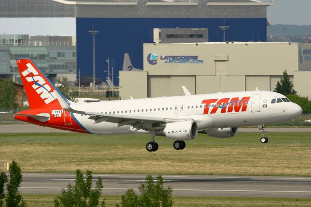 Airbus A320 (F-WWBB) - Airbus A320-214, Landing Rwy 14R after flight test, Toulouse Blagnac Airport (LFBO-TLS) in may 2013