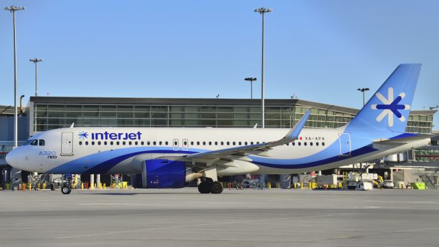 Airbus A320 (XA-APA)