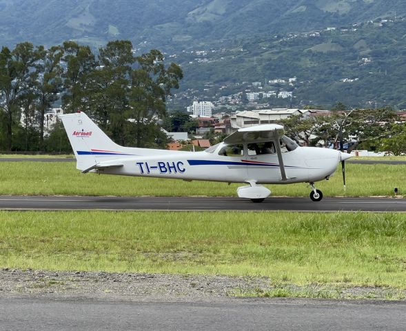 Cessna Skyhawk (TI-BHC)