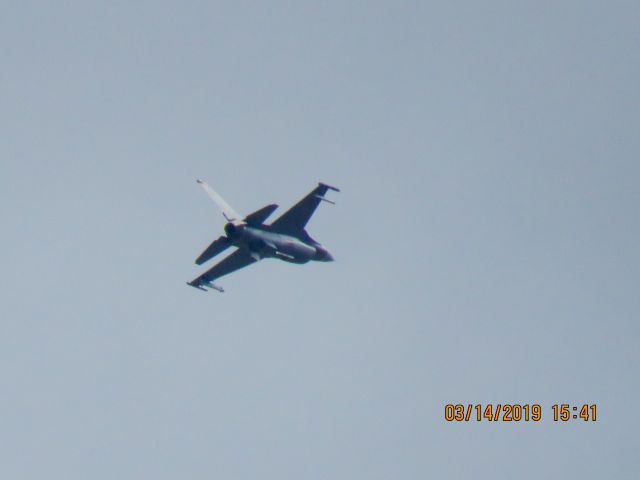 Lockheed F-16 Fighting Falcon (89-2040)