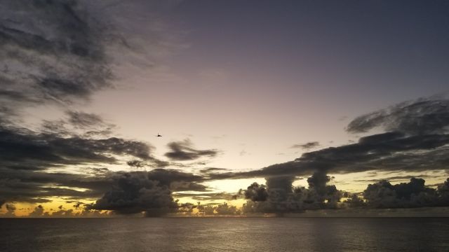 Boeing 737-700 — - American Airlines Boeing 737 after takeoff headed to the west of Sint Maarten.