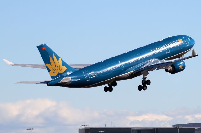 Airbus A330-300 (VN-A381)