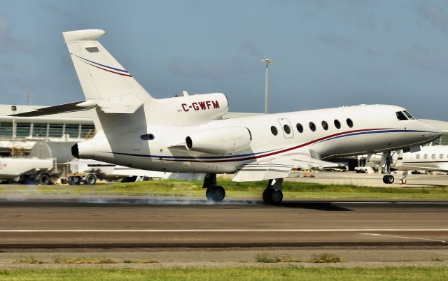 Dassault Falcon 50 (C-GWFM)