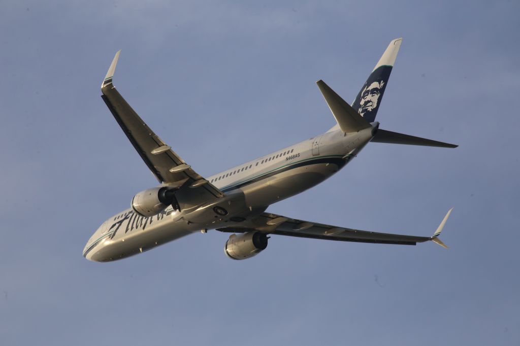Boeing 737-800 (N468AS)