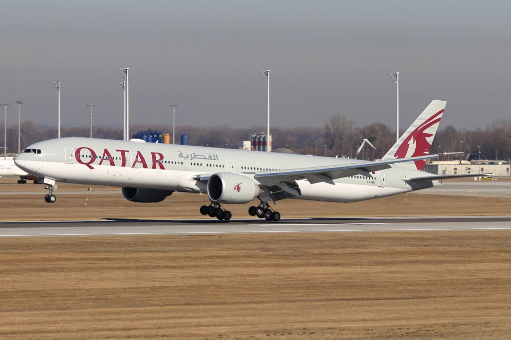 BOEING 777-300ER (A7-BEL)