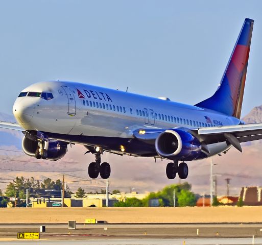 Boeing 737-800 (N3754A) - Delta Air Lines Boeing 737-832 N3754A (cn 29626/907)  Las Vegas - McCarran International (LAS / KLAS) USA - Nevada, June 16, 2011 Photo: Tomás Del Coro