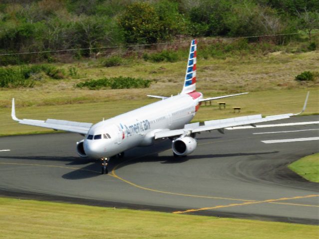 Airbus A321 (N160AN)