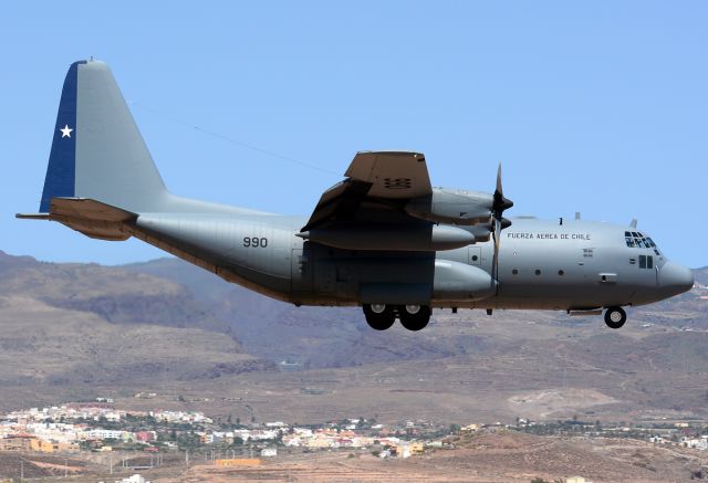 Lockheed C-130 Hercules (990)