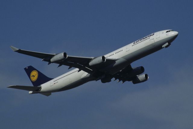 Airbus A340-300 (D-AIGL) - Departure at Narita Intl Airport Rwy16R on 1999/02/20