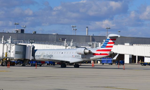 Canadair Regional Jet CRJ-700 (N716PS) - American Airlines Bombardier CRJ-701ER N716PS in Dayton 