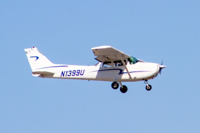 Cessna Skyhawk (N1399U)