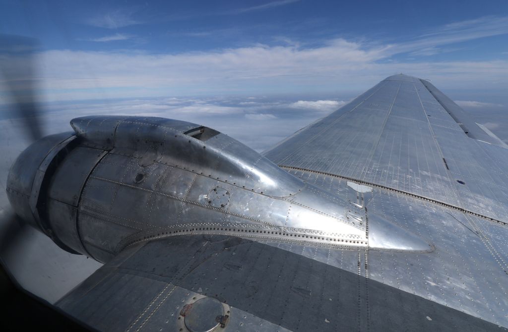 Douglas DC-3 (VH-OVM)