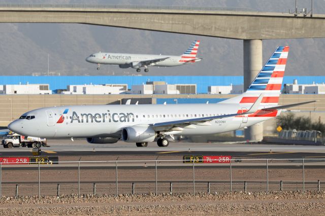 Boeing 737-800 (N200NV)