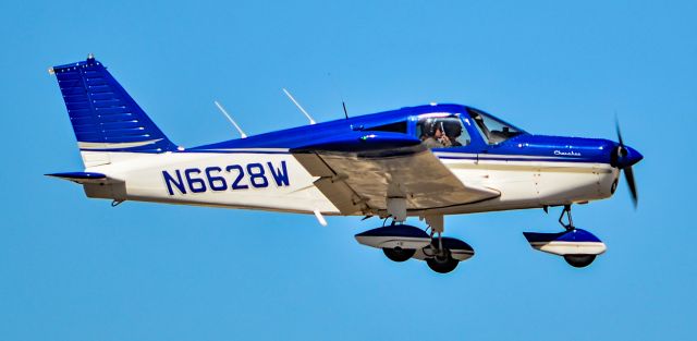 Piper Cherokee (N6628W) - N6628W 1965 Piper PA-28-140 Cherokee s/n 28-20725 - North Las Vegas Airport  KVGTbr /Photo: TDelCorobr /April 10, 2024