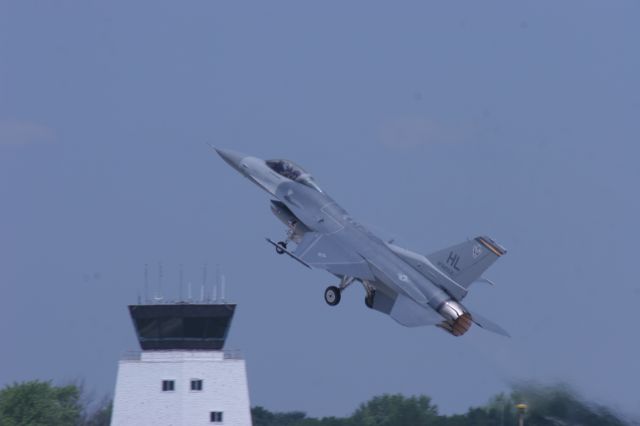 Lockheed F-16 Fighting Falcon (AFR880521)