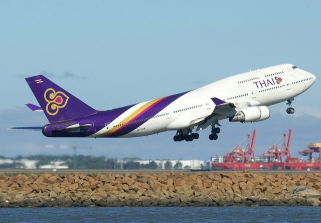 Boeing 747-400 (HS-TGM)