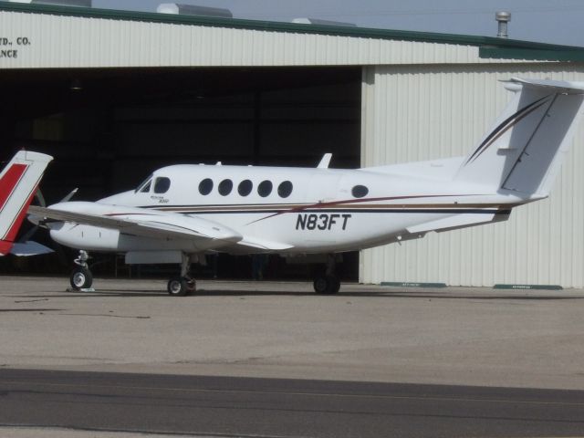 Beechcraft Super King Air 200 (N83FT)