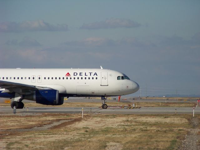 Airbus A320 (N317US)