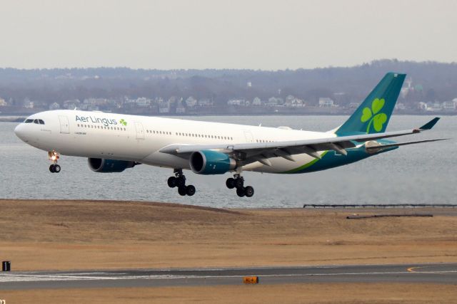 Airbus A330-300 (EI-EDY) - 'Shamrock 13 Tango' arriving from Dublin