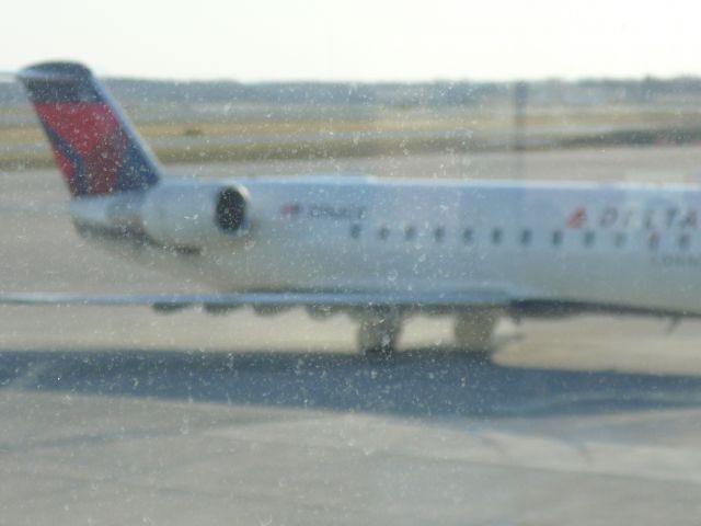 Canadair Regional Jet CRJ-200 —