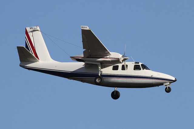 Aero Commander 500 (VH-UJI) - Shrike Commander UJI on approach to Dalby, Qld, Australia