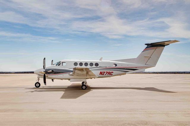 Beechcraft Super King Air 200 (N27RC) - Oshman Aviation Group