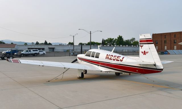 Mooney M-20 (N25EJ) - Mooney M20F Executive N25EJ in Spokane Felts Field