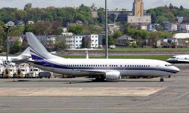 BOEING 737-400 (N801TJ)