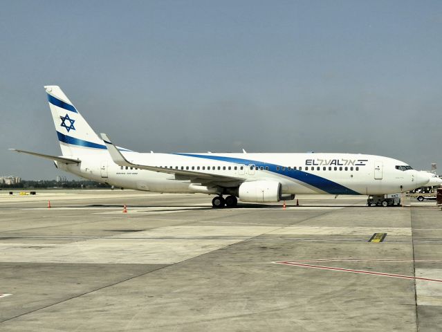 Boeing 737-800 (4X-EKT)