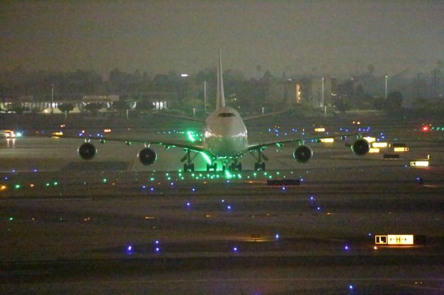 Boeing 747-400 (N406KZ)