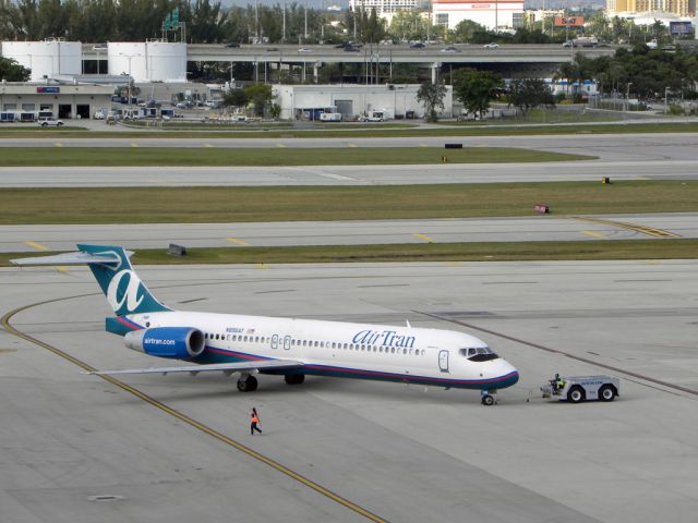 Boeing 717-200 (N896AT)